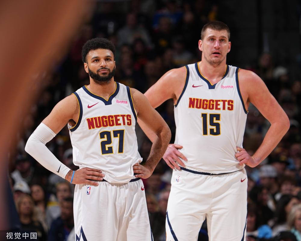 激烈竞争对 激烈竞争对