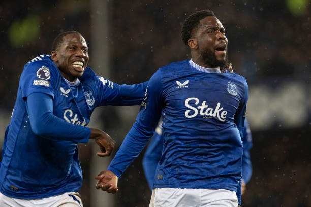 中展露头角 中展露头角